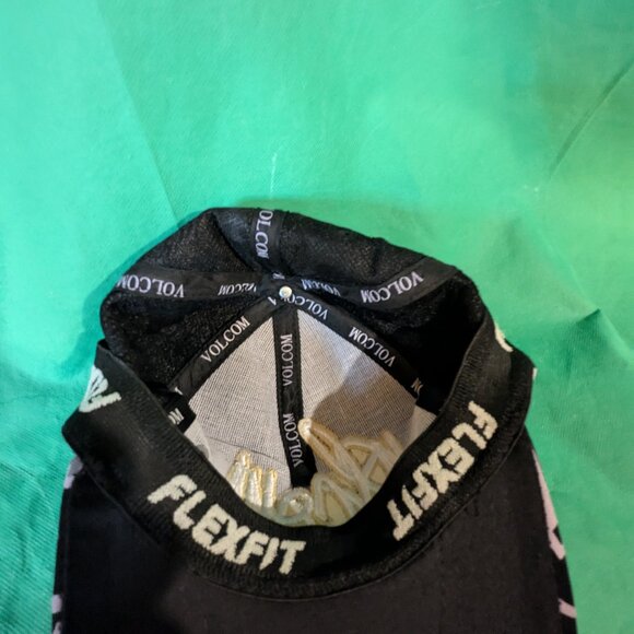 graffitti ball cap - Picture 3 of 3